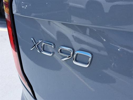 2026 Volvo XC90 B5 Plus 7-Seater