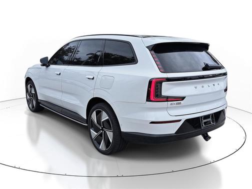 2025 Volvo EX90 Twin Motor Performance Plus 6-Seater