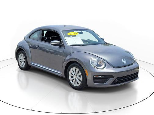 Platinum Gray Metallic 2019 Volkswagen Beetle 2.0T S