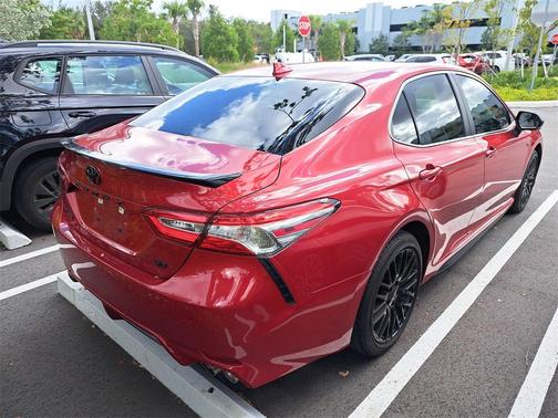 2020 Toyota Camry SE