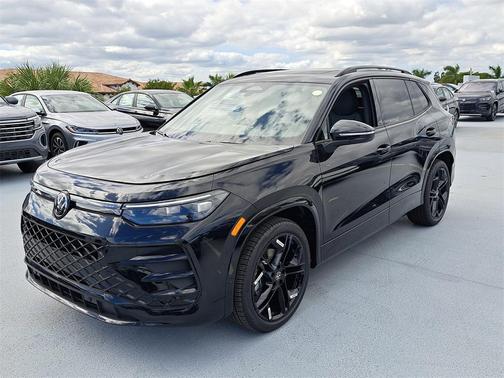 2026 Volkswagen Tiguan 2.0T SE R-Line Black