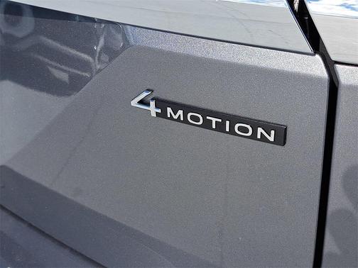 2025 Volkswagen Atlas 2.0T SEL Premium R-Line 4MOTION