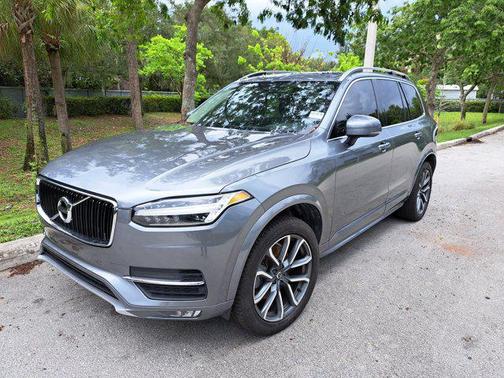 2019 Volvo XC90 T5 Momentum