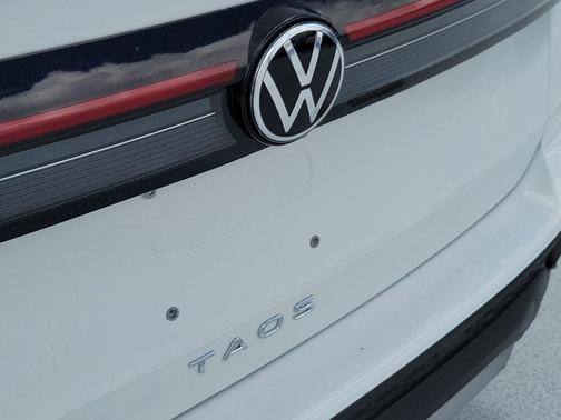 Pure White 2026 Volkswagen Taos S