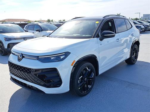 2026 Volkswagen Tiguan 2.0T SE R-Line Black 4MOTION