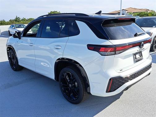 2026 Volkswagen Tiguan 2.0T SE R-Line Black 4MOTION