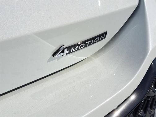 2026 Volkswagen Tiguan 2.0T SE R-Line Black 4MOTION