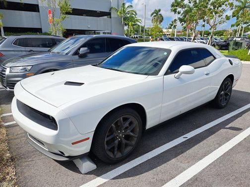 2022 Dodge Challenger SXT
