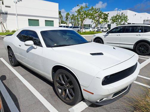 2022 Dodge Challenger SXT
