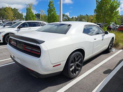 2022 Dodge Challenger SXT