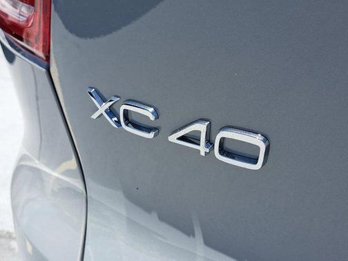 2026 Volvo XC40 B4 Plus