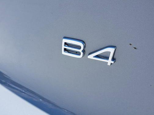2026 Volvo XC40 B4 Plus