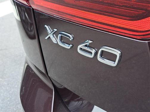 2026 Volvo XC60 Plug-In Hybrid T8 Core