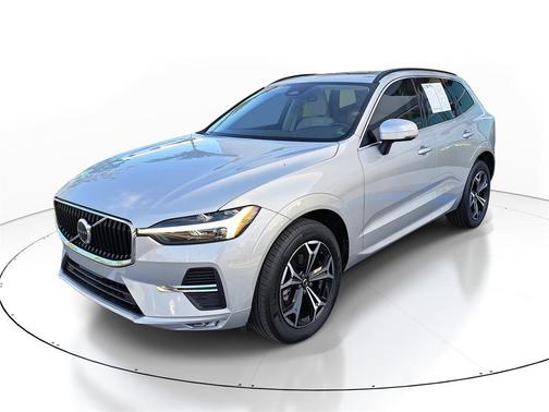 2022 Volvo XC60 B5 Momentum