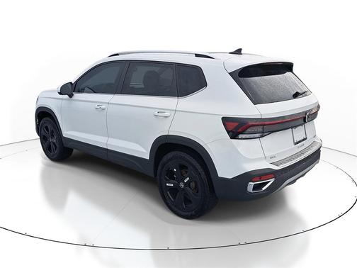 2025 Volkswagen Taos 1.5T SEL