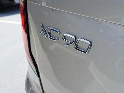 2026 Volvo XC90 B5 Core