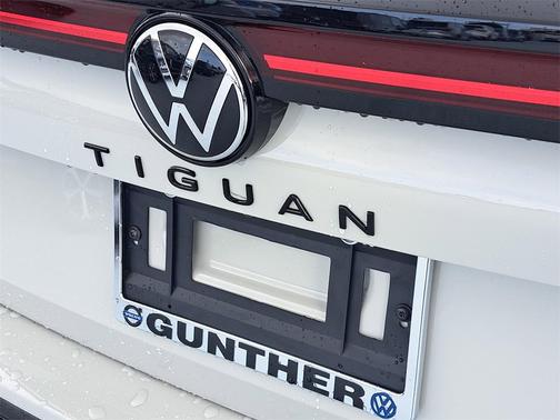 2025 Volkswagen Tiguan 2.0T SE R-Line Black
