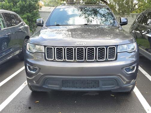 2019 Jeep Grand Cherokee Laredo