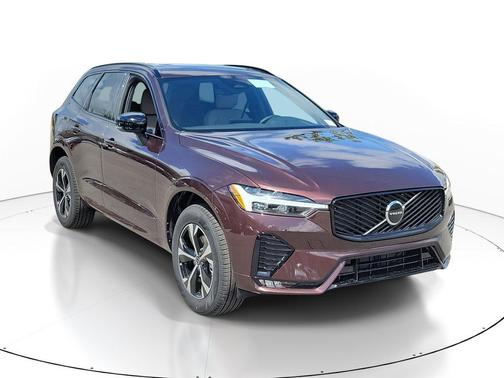Mulberry Metallic 2026 Volvo XC60 B5 Core
