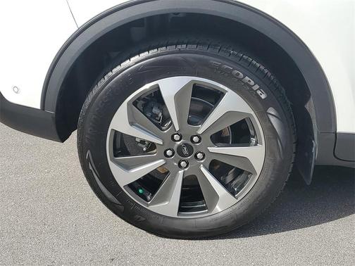 2024 Ford Escape Platinum