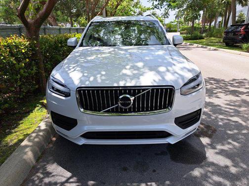 2023 Volvo XC90 B5 Core