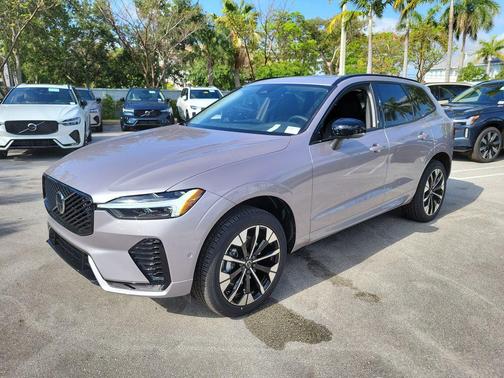 Aurora Silver 2026 Volvo XC60 B5 Plus