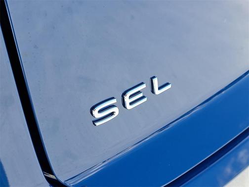 2026 Volkswagen Atlas Cross Sport 2.0T SEL Premium