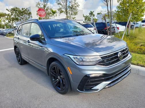 2023 Volkswagen Tiguan 2.0T SE R-Line Black