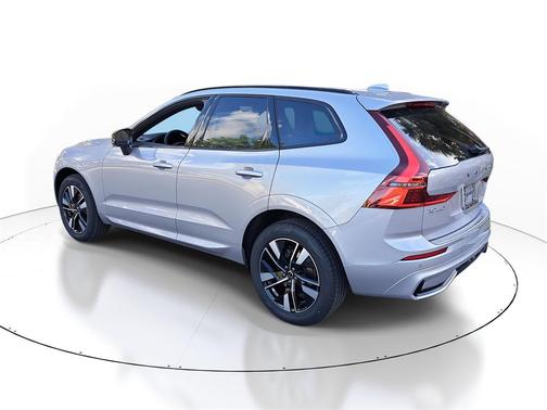 2026 Volvo XC60 B5 Core