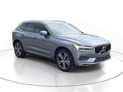 2021 Volvo XC60 T5 Momentum