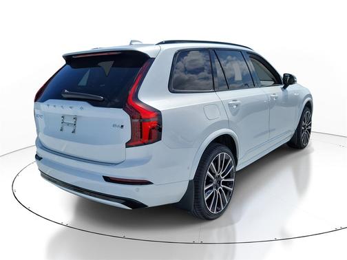 2026 Volvo XC90 Ultra Dark Theme, B6 AWD Gas (mild hybrid), Gasoline, 6 Seats