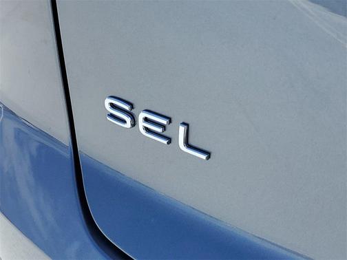 2025 Volkswagen Atlas Cross Sport 2.0T SEL Premium