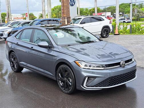2025 Volkswagen Jetta 1.5T SE