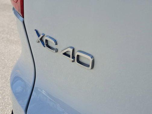 2019 Volvo XC40 T5 R-Design