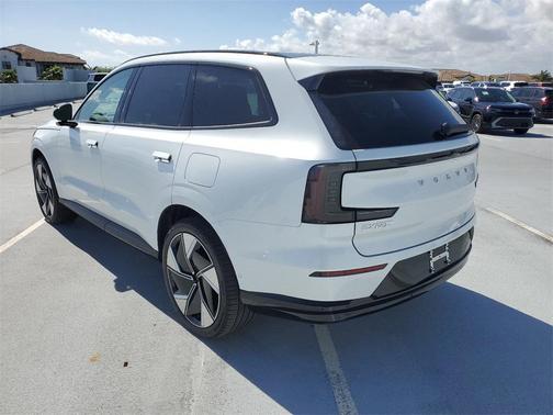 2025 Volvo EX90 Twin Motor Performance Plus 6-Seater