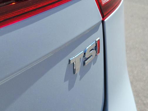 2018 Volkswagen Tiguan 2.0T SEL