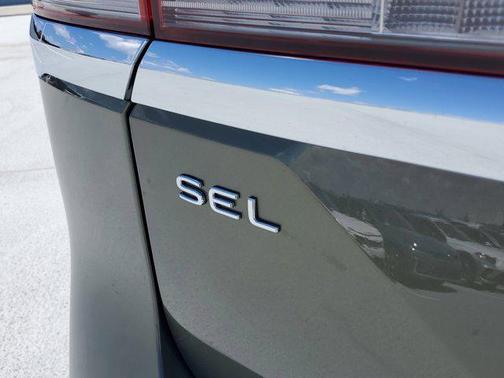 2025 Volkswagen Atlas 2.0T SEL Premium R-Line 4MOTION