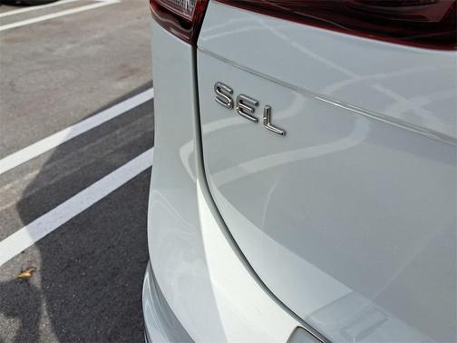 2022 Volkswagen Tiguan 2.0T SEL R-Line 4MOTION