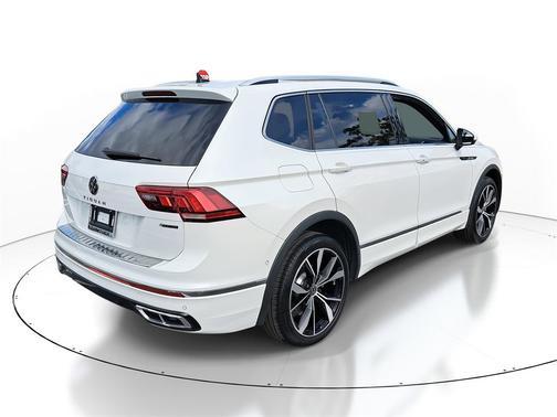 2022 Volkswagen Tiguan 2.0T SEL R-Line 4MOTION