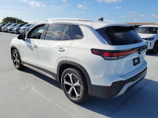 Pure White 2026 Volkswagen Tiguan 2.0T SE