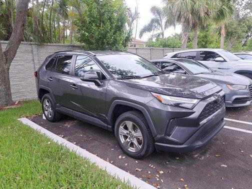 2023 Toyota RAV4 XLE