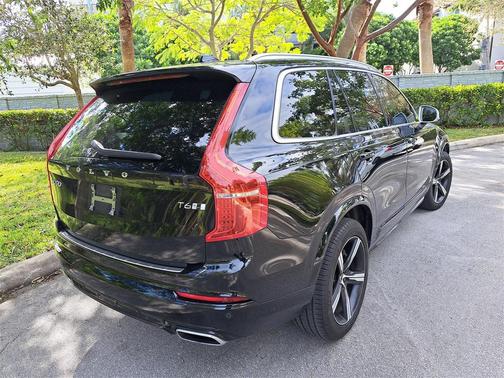 2019 Volvo XC90 T6 R-Design