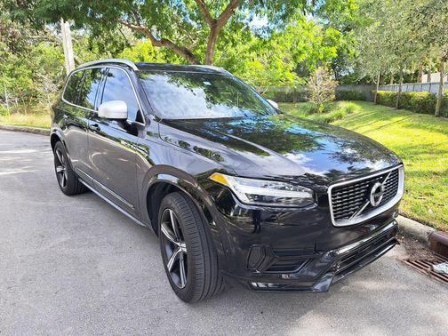 2019 Volvo XC90 T6 R-Design