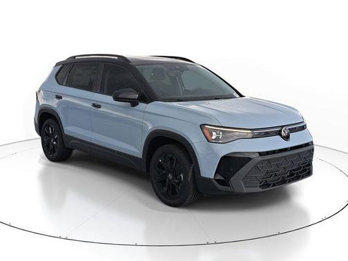 2025 Volkswagen Taos 1.5T SE Black