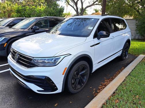2023 Volkswagen Tiguan 2.0T SE R-Line Black