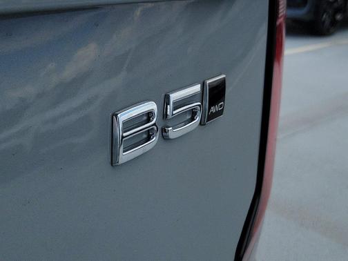 Grey 2027 Volvo XC90 Plus