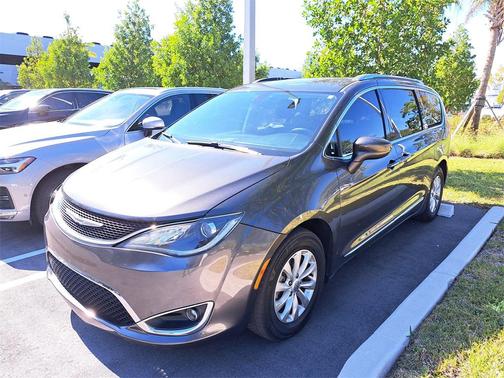 2019 Chrysler Pacifica Touring L
