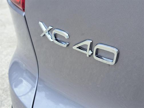 2026 Volvo XC40 B4 Core