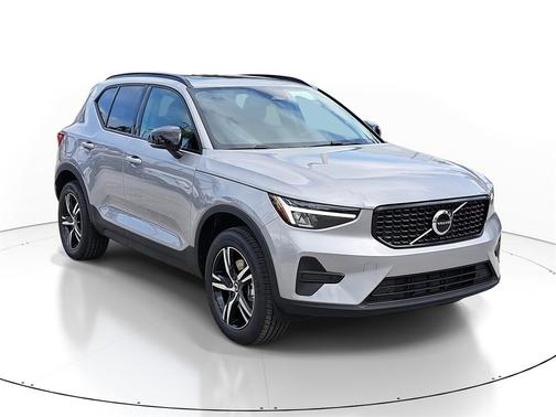 2026 Volvo XC40 B4 Core