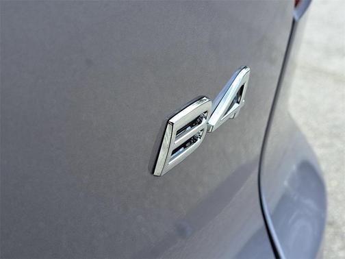 2026 Volvo XC40 B4 Core